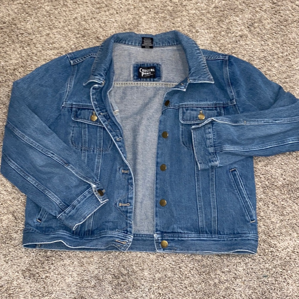 Vintage Jean Jacket!!